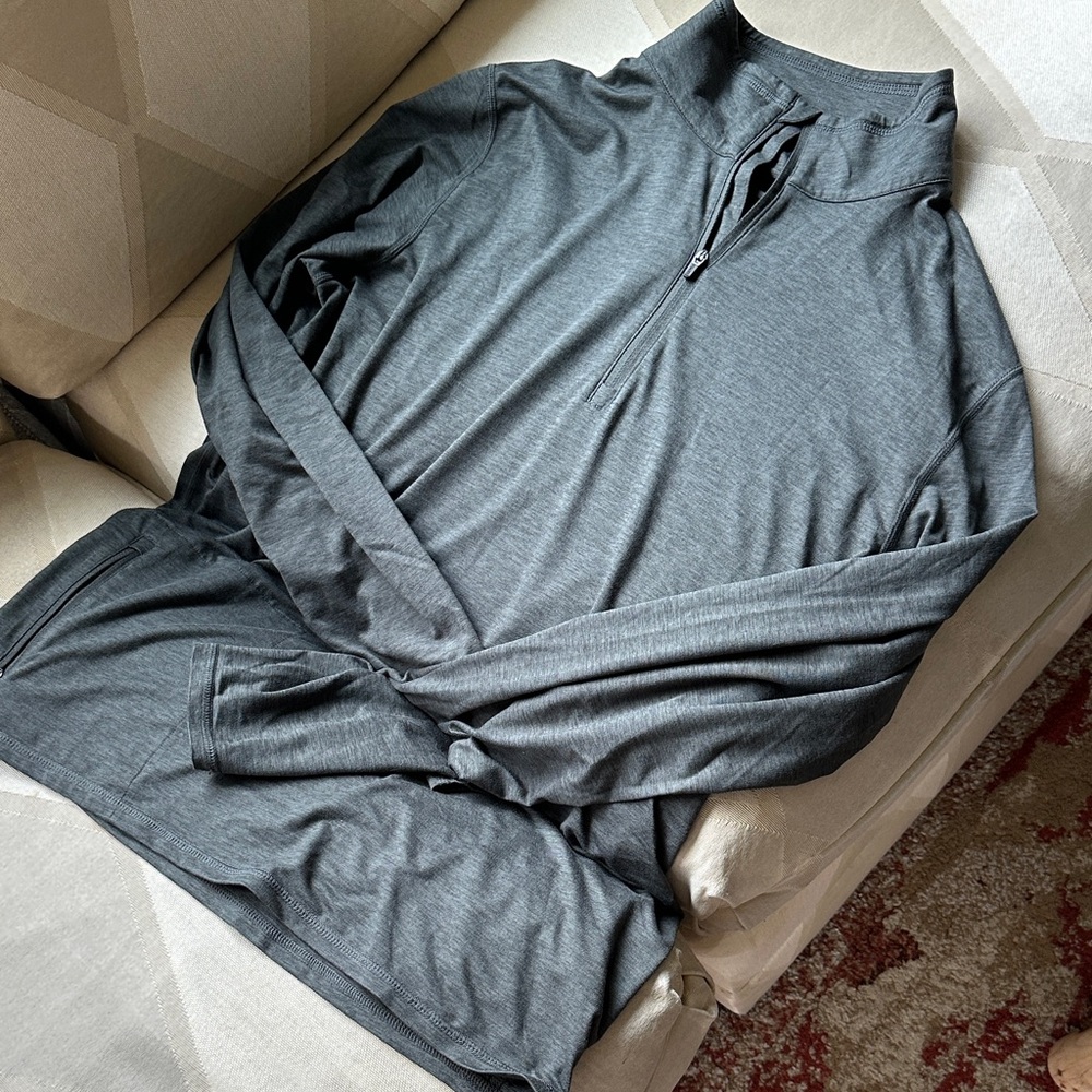 Vuori Gray Long Sleeve Men's Tee